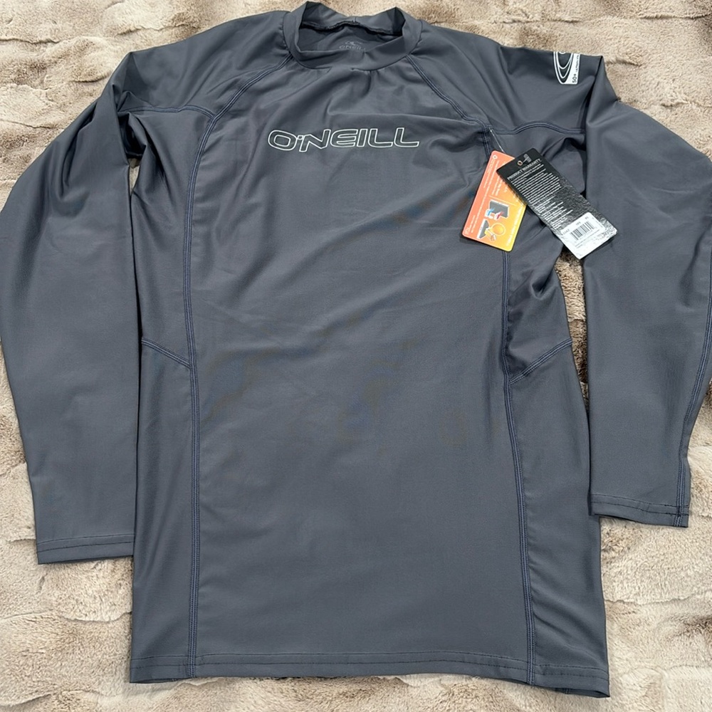 NWT O’NEILL 50+Ultraviolet protection long sleeve
